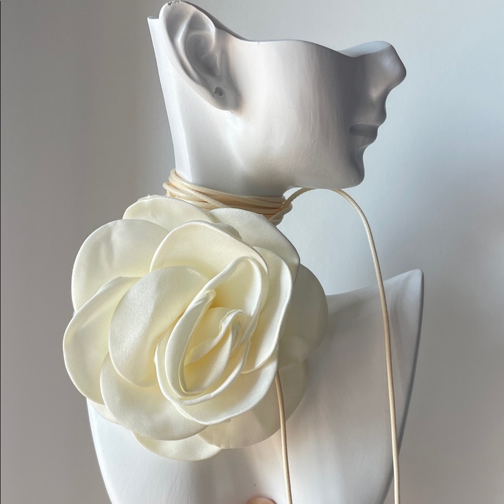 Elegant Cream Satin Rose Choker Necklace